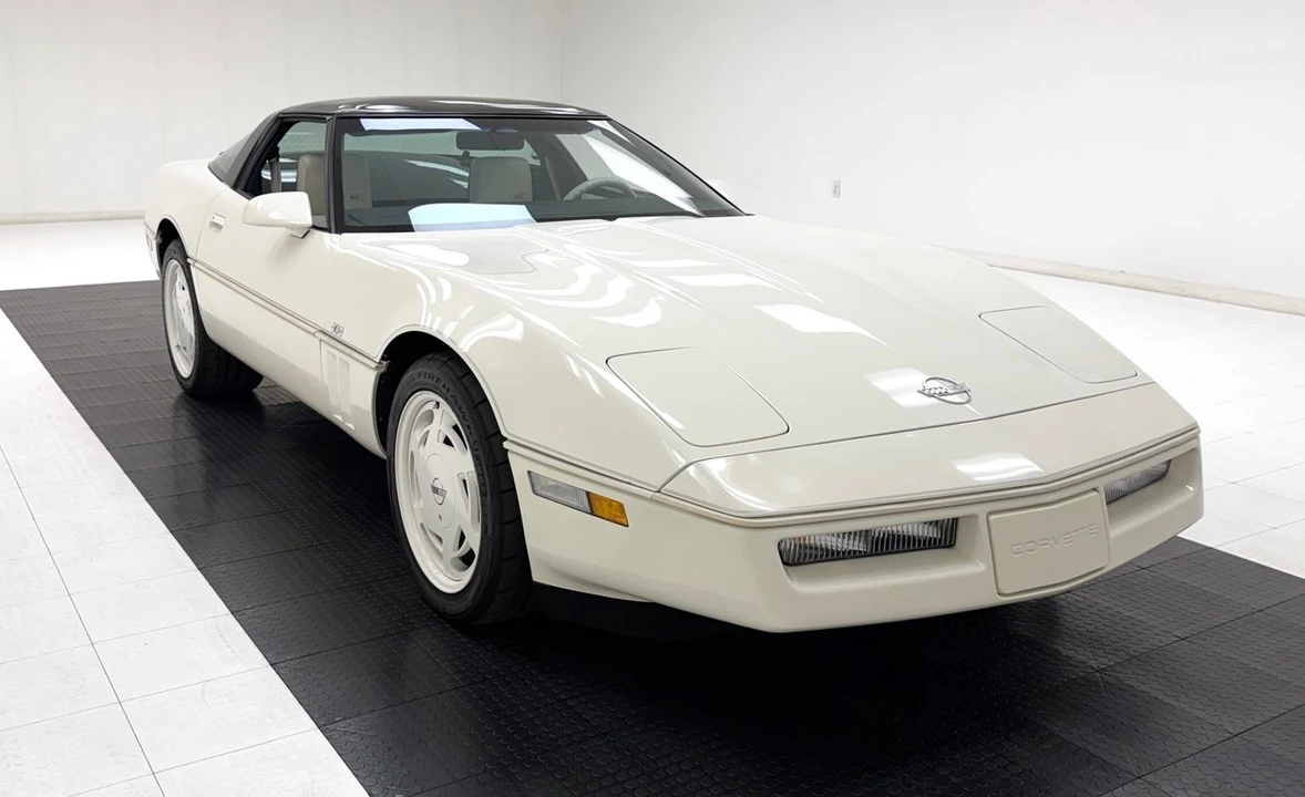 1988 Chevrolet - Image 10 of 31