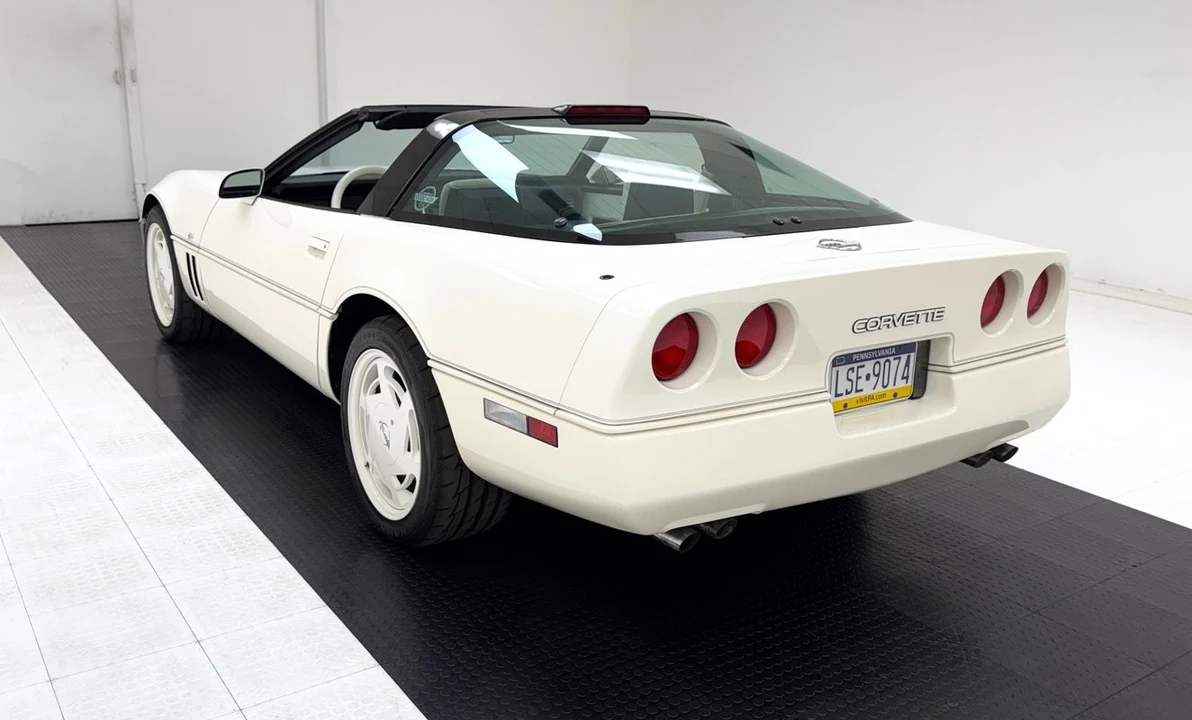 1988 Chevrolet - Image 6 of 31