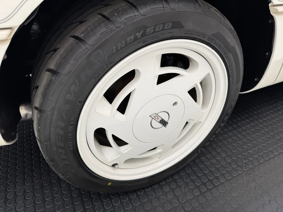 1988 Chevrolet - Image 28 of 31
