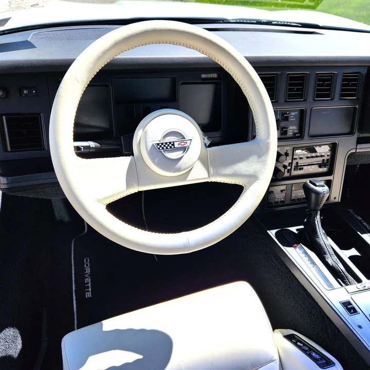 1988 Chevrolet Corvette C4 - Image 15 of 21