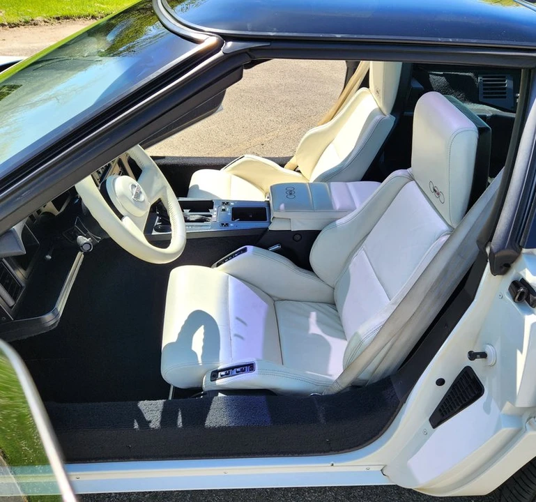 1988 Chevrolet Corvette C4 - Image 13 of 21