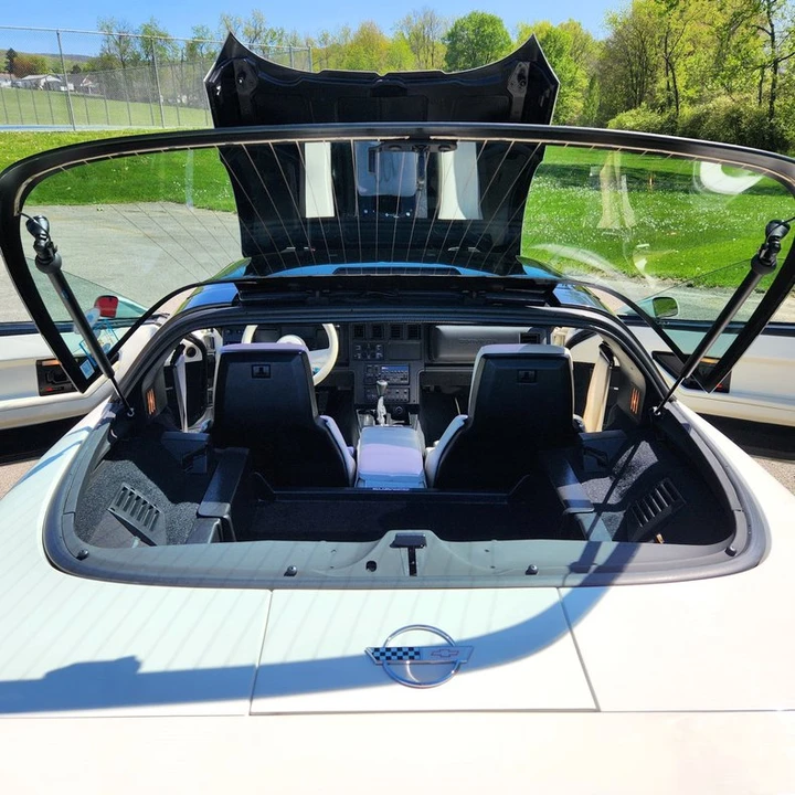 1988 Chevrolet Corvette C4 - Image 18 of 21
