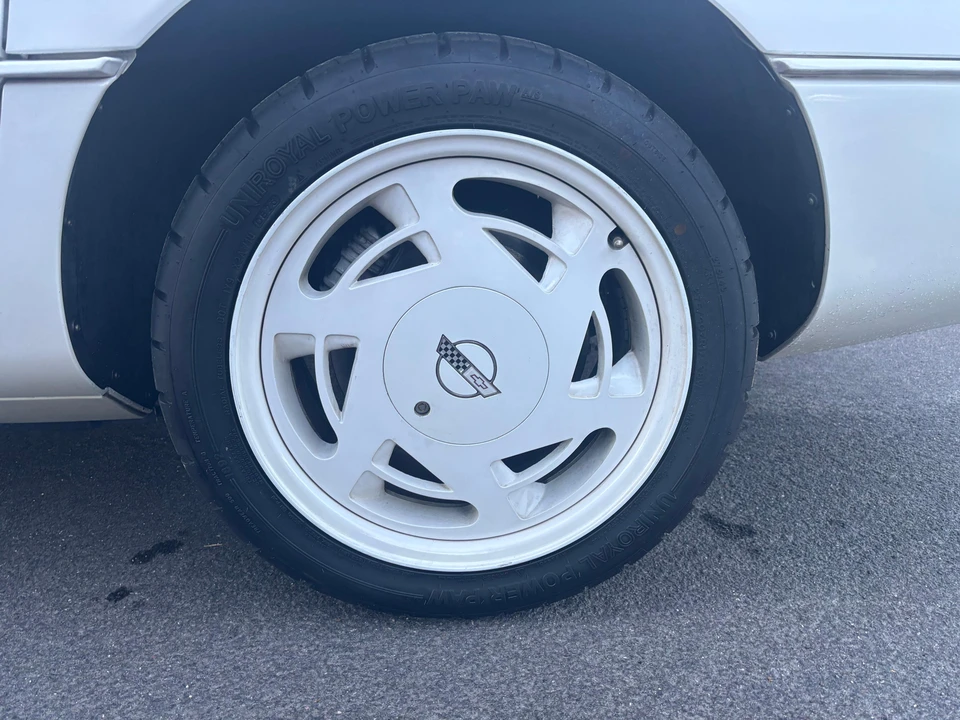 1988 Chevrolet Corvette C4 - Image 25 of 31