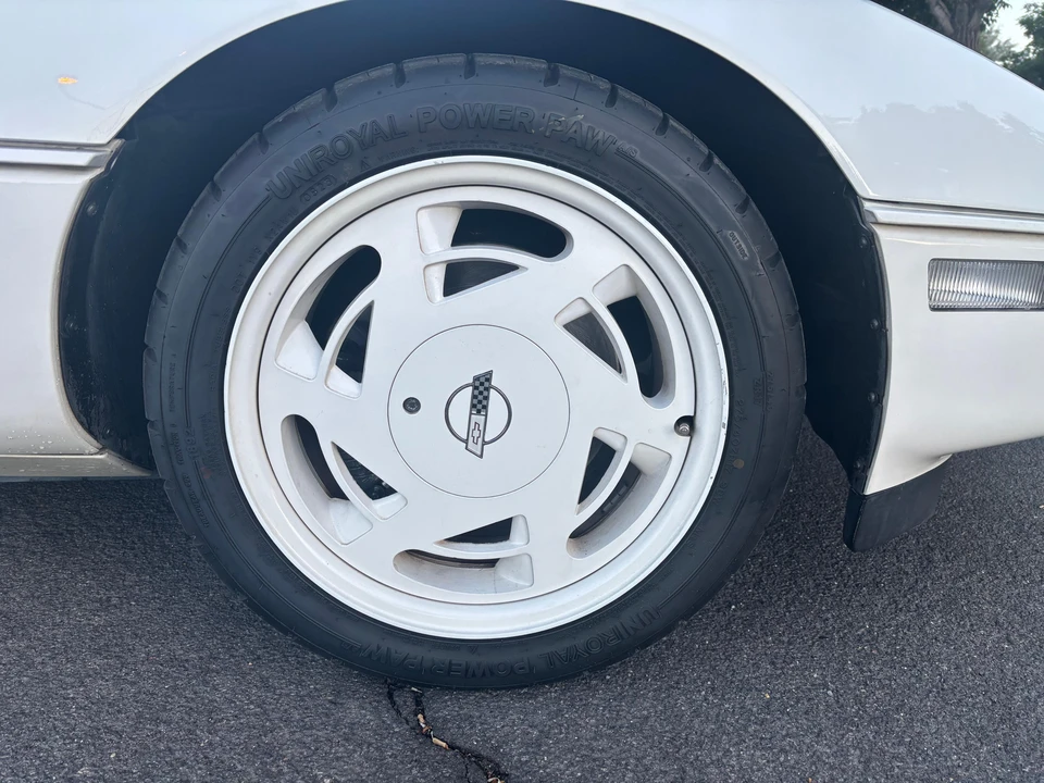 1988 Chevrolet Corvette C4 - Image 27 of 31