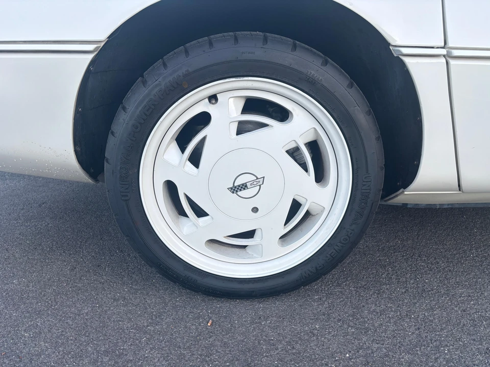 1988 Chevrolet Corvette C4 - Image 26 of 31