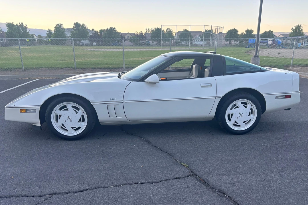 1988 Chevrolet Corvette C4 - Image 3 of 31