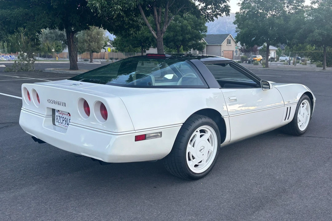 1988 Chevrolet Corvette C4 - Image 4 of 31