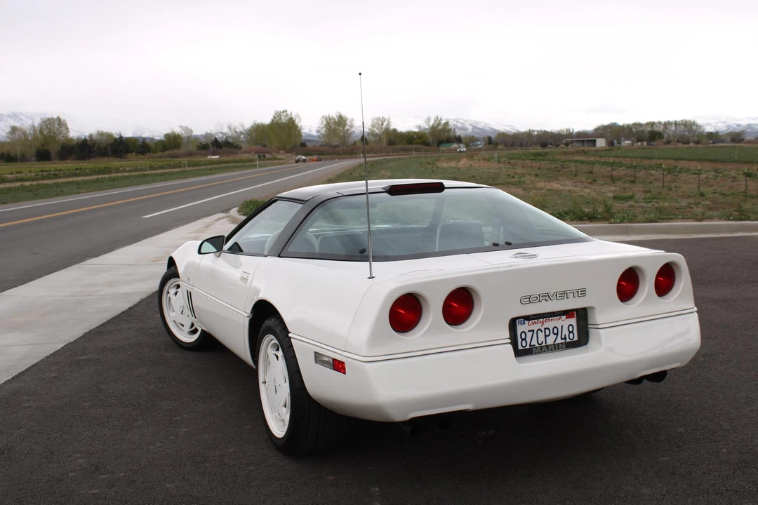 1988 Chevrolet Corvette C4 - Image 12 of 31