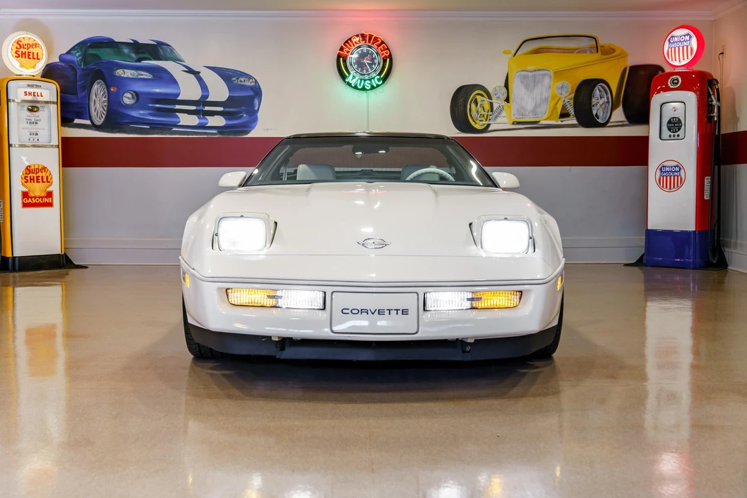 1988 Chevrolet Corvette C4 - Image 6 of 31