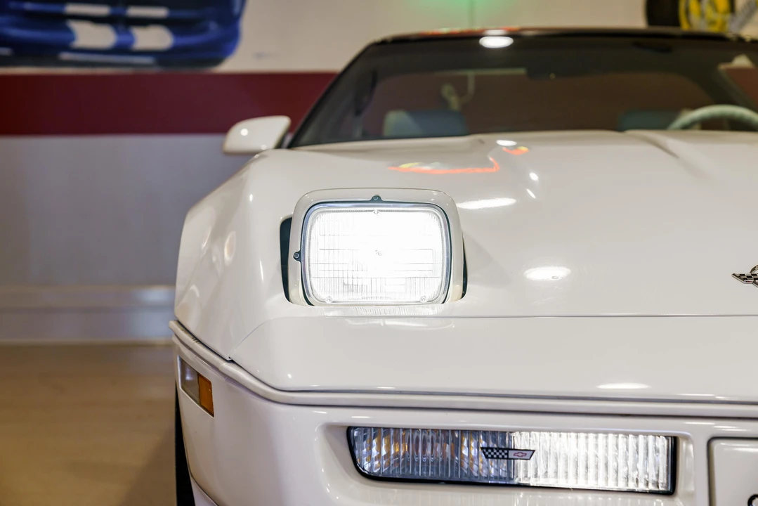 1988 Chevrolet Corvette C4 - Image 18 of 31
