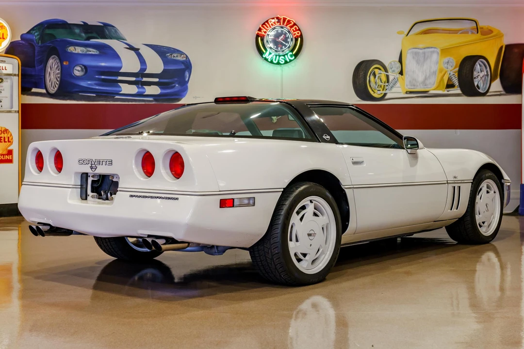 1988 Chevrolet Corvette C4 - Image 4 of 31