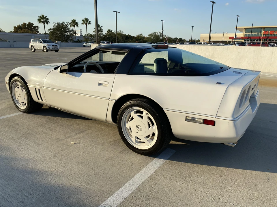 1988 Chevrolet Corvette C4 - Image 9 of 31