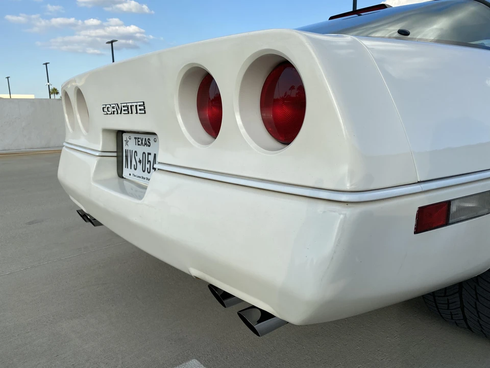 1988 Chevrolet Corvette C4 - Image 24 of 31