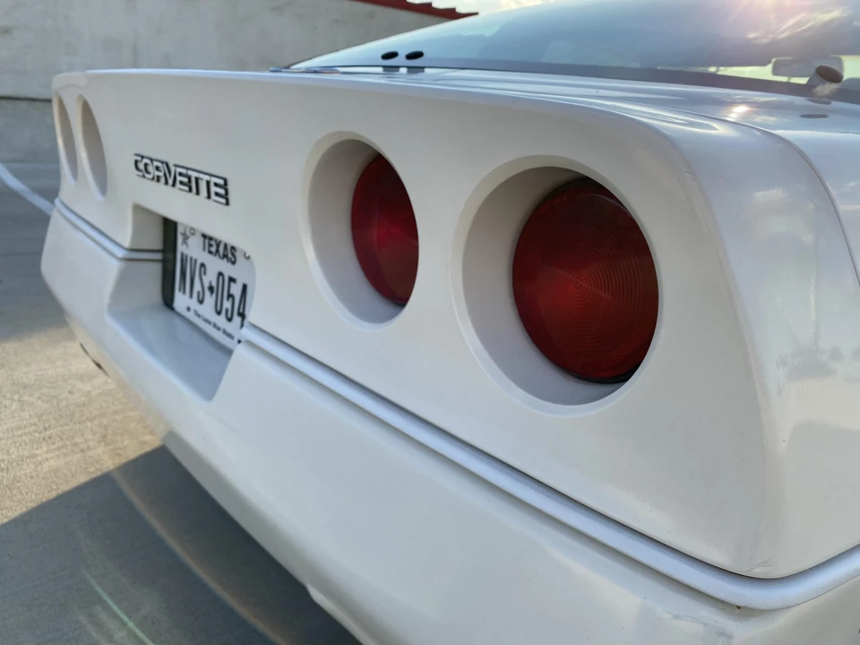 1988 Chevrolet Corvette C4 - Image 23 of 31