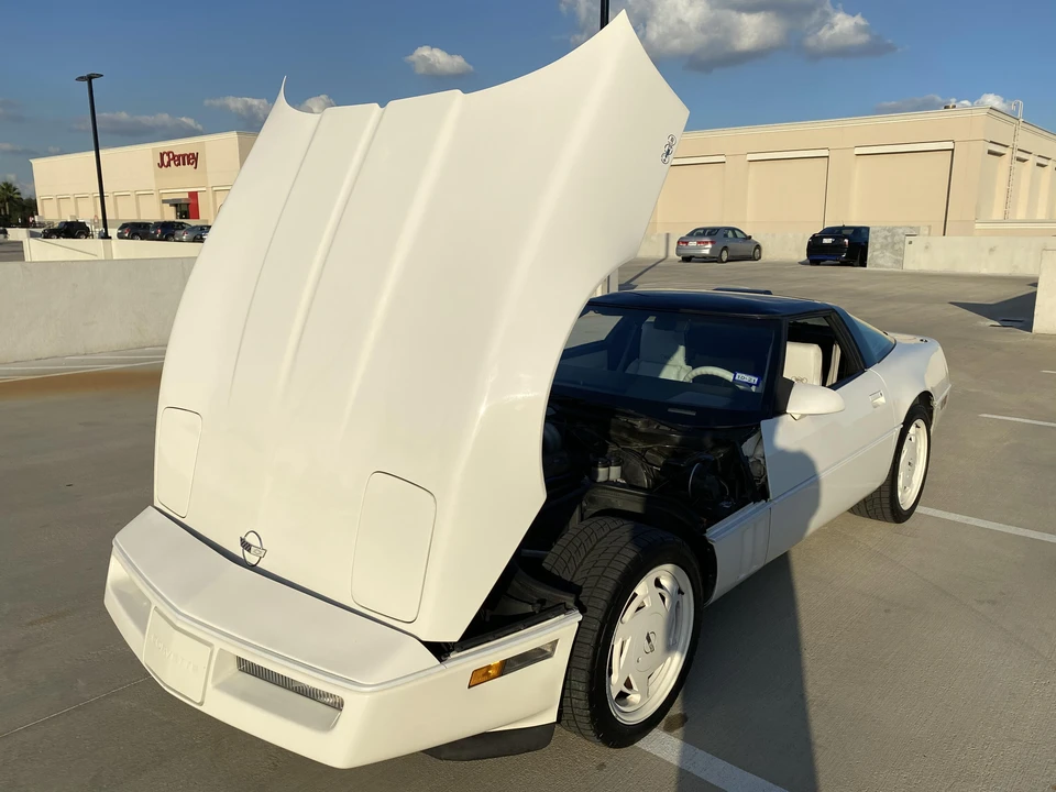 1988 Chevrolet Corvette C4 - Image 28 of 31
