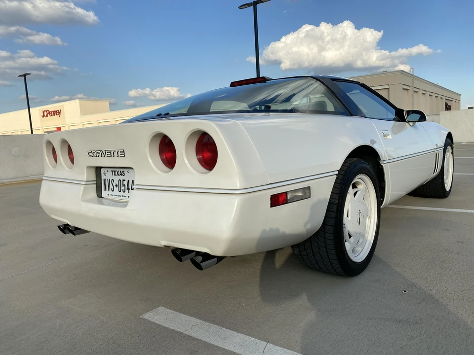 1988 Chevrolet Corvette C4 - Image 10 of 31
