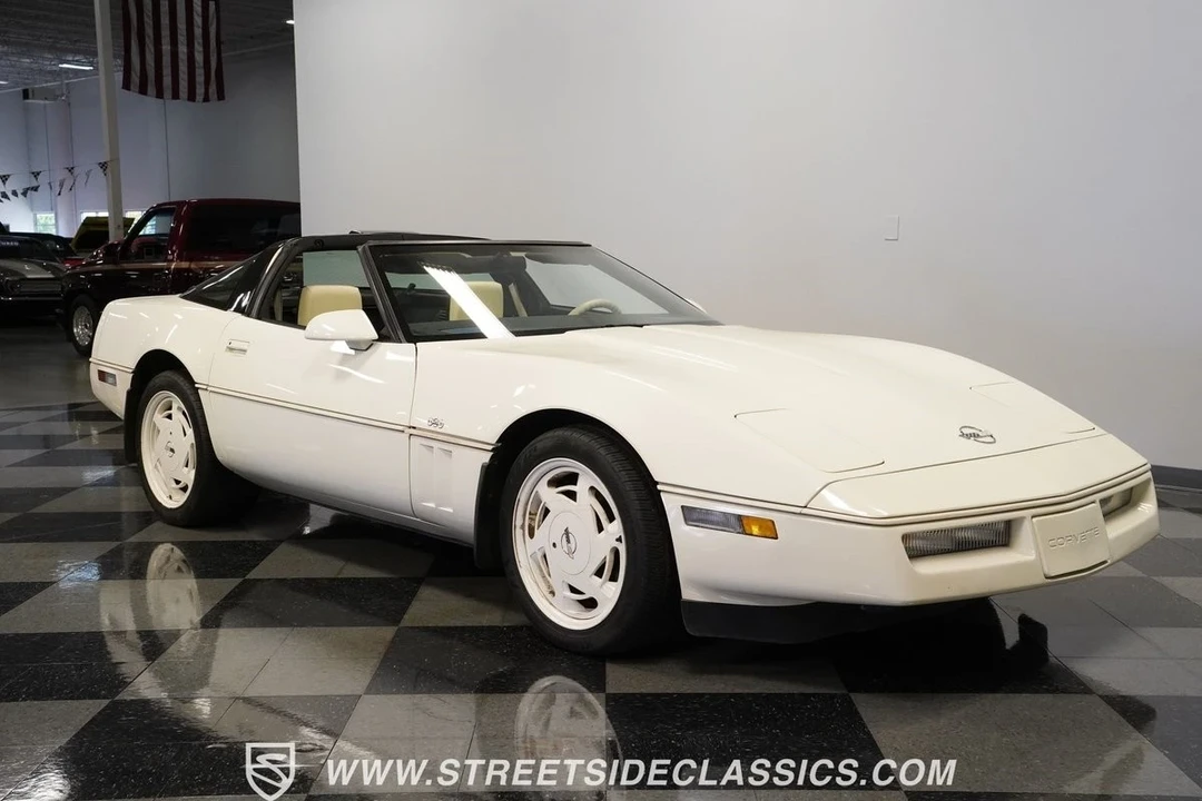 1988 Chevrolet Corvette C4 - Image 17 of 21