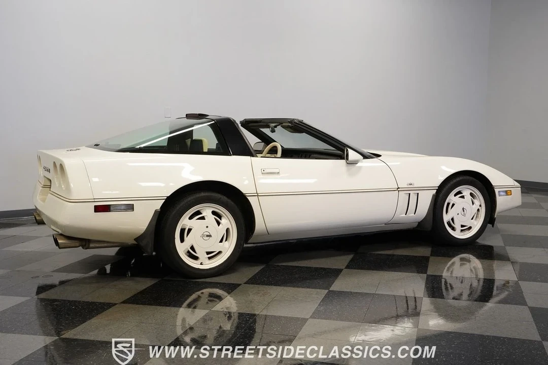 1988 Chevrolet Corvette C4 - Image 14 of 21