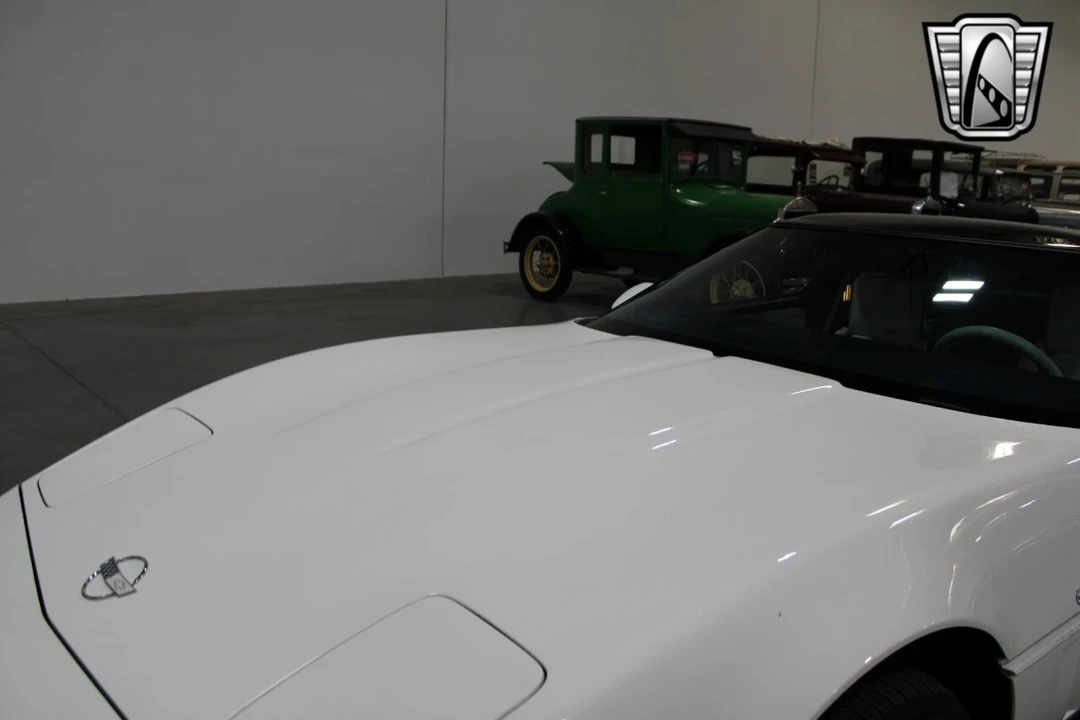 1988 Chevrolet Corvette C4 - Image 10 of 12