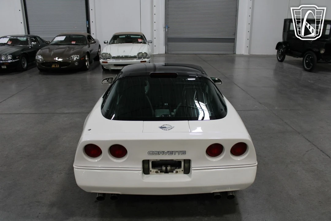 1988 Chevrolet Corvette C4 - Image 11 of 12