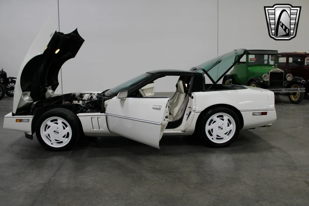 1988 Chevrolet Corvette C4 - Image 9 of 12