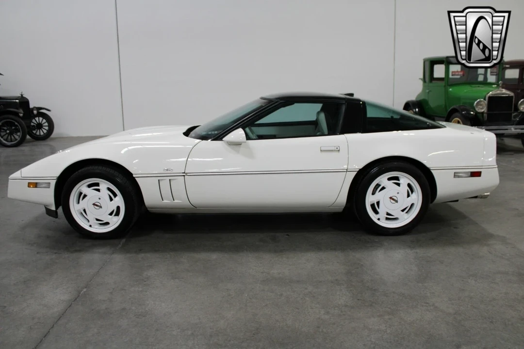 1988 Chevrolet Corvette C4 - Image 4 of 12