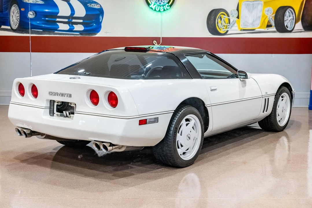 1988 Chevrolet Corvette C4 - Image 15 of 31