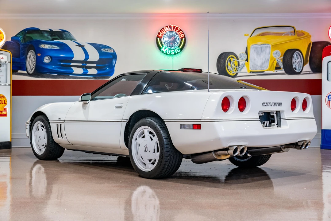 1988 Chevrolet Corvette C4 - Image 9 of 31
