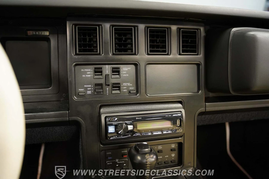 1988 Chevrolet Corvette C4 - Image 22 of 26