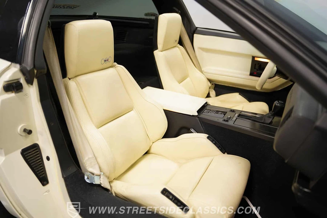 1988 Chevrolet Corvette C4 - Image 25 of 26