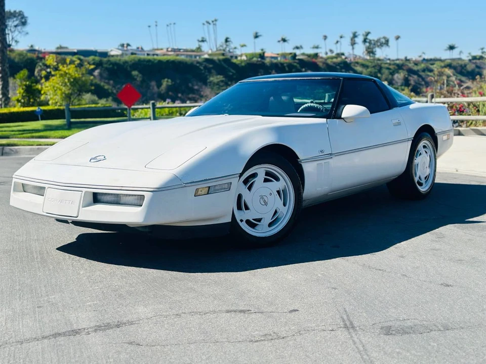1988 Chevrolet Corvette C4 - Image 3 of 17