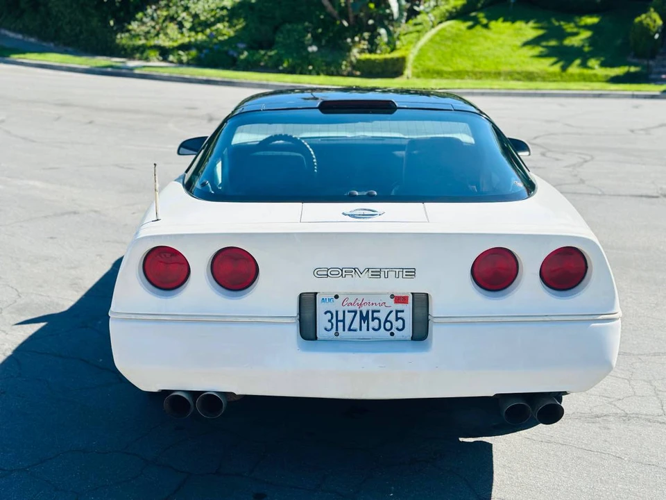 1988 Chevrolet Corvette C4 - Image 6 of 17