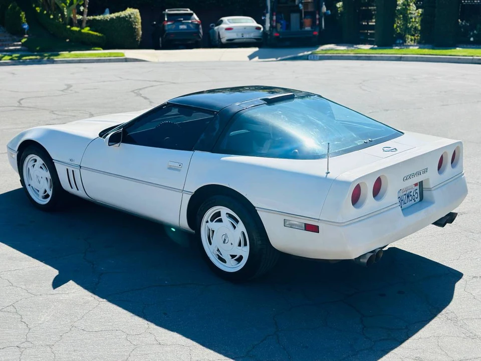 1988 Chevrolet Corvette C4 - Image 5 of 17