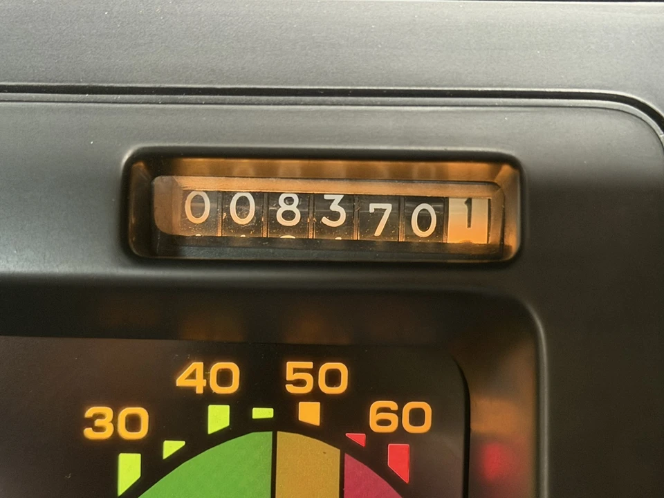 1988 Chevrolet Corvette C4 - Image 16 of 31