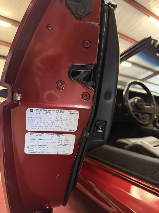 1988 Chevrolet Corvette C4 - Image 30 of 31