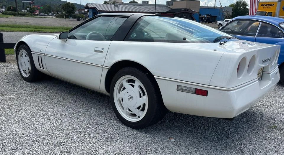 1988 Chevrolet Corvette C4 - Image 3 of 4