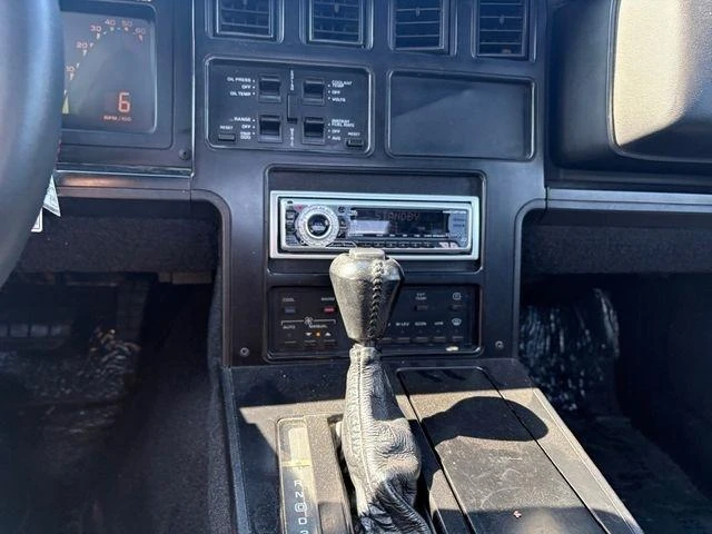1988 Chevrolet Corvette C4 - Image 11 of 23