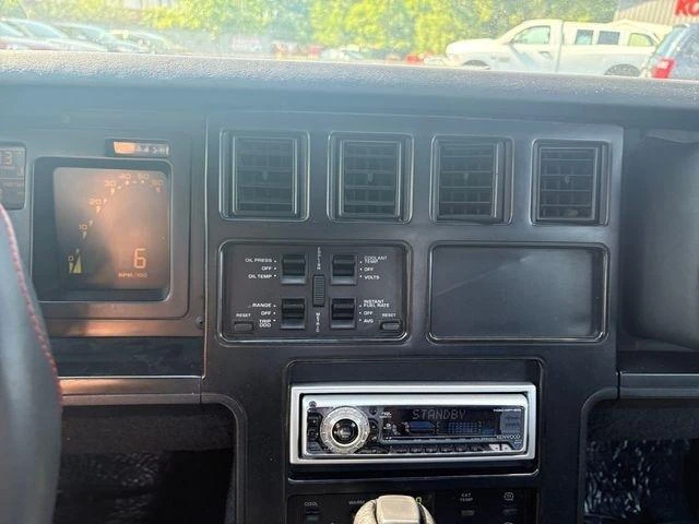 1988 Chevrolet Corvette C4 - Image 16 of 23