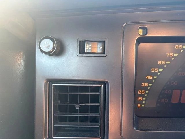 1988 Chevrolet Corvette C4 - Image 21 of 23