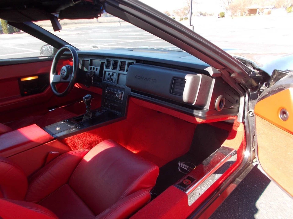 1988 Chevrolet Corvette C4 - Image 13 of 21