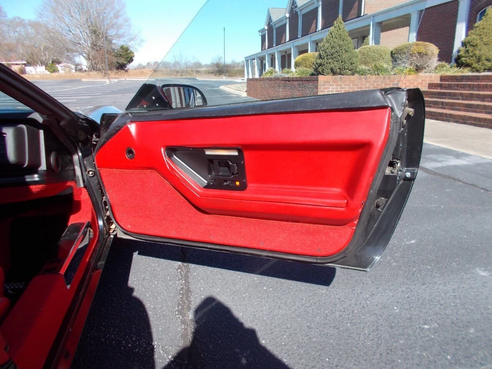 1988 Chevrolet Corvette C4 - Image 17 of 21