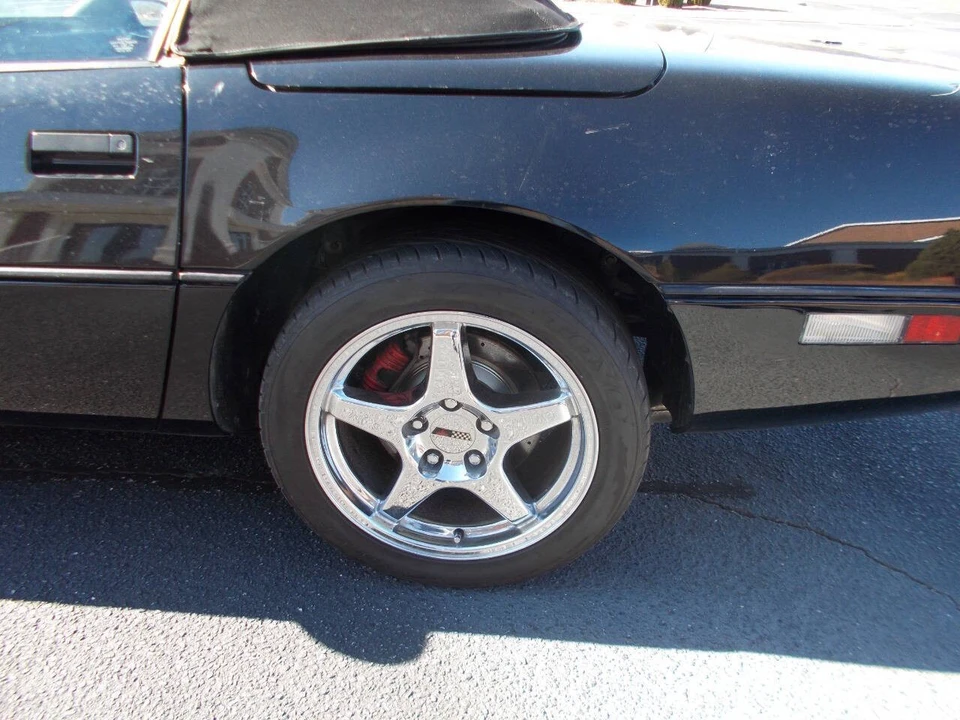 1988 Chevrolet Corvette C4 - Image 28 of 31