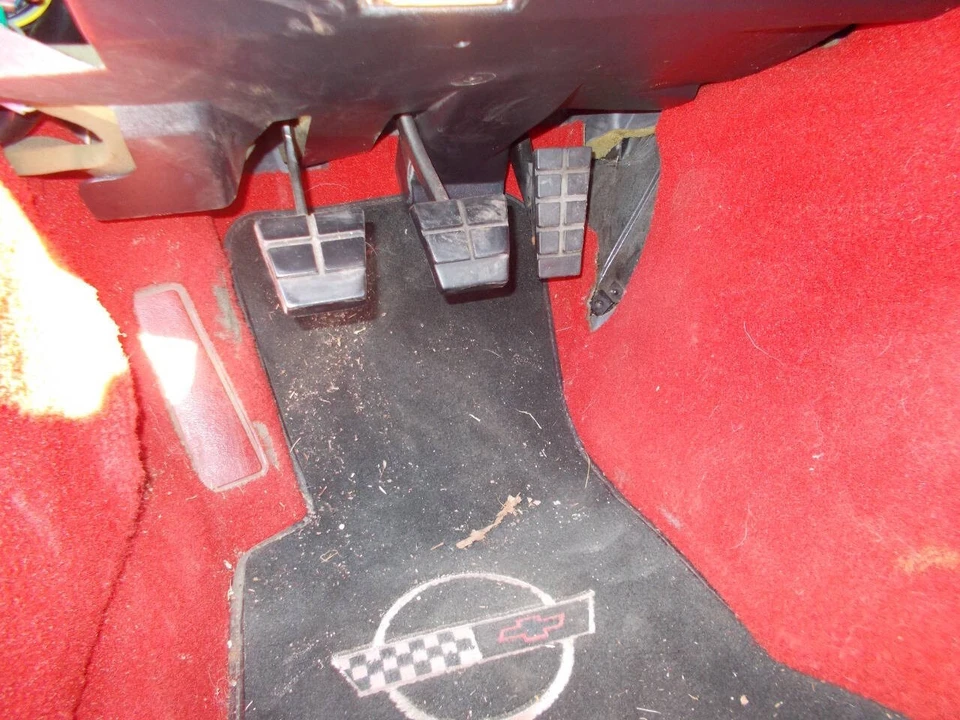 1988 Chevrolet Corvette C4 - Image 18 of 21