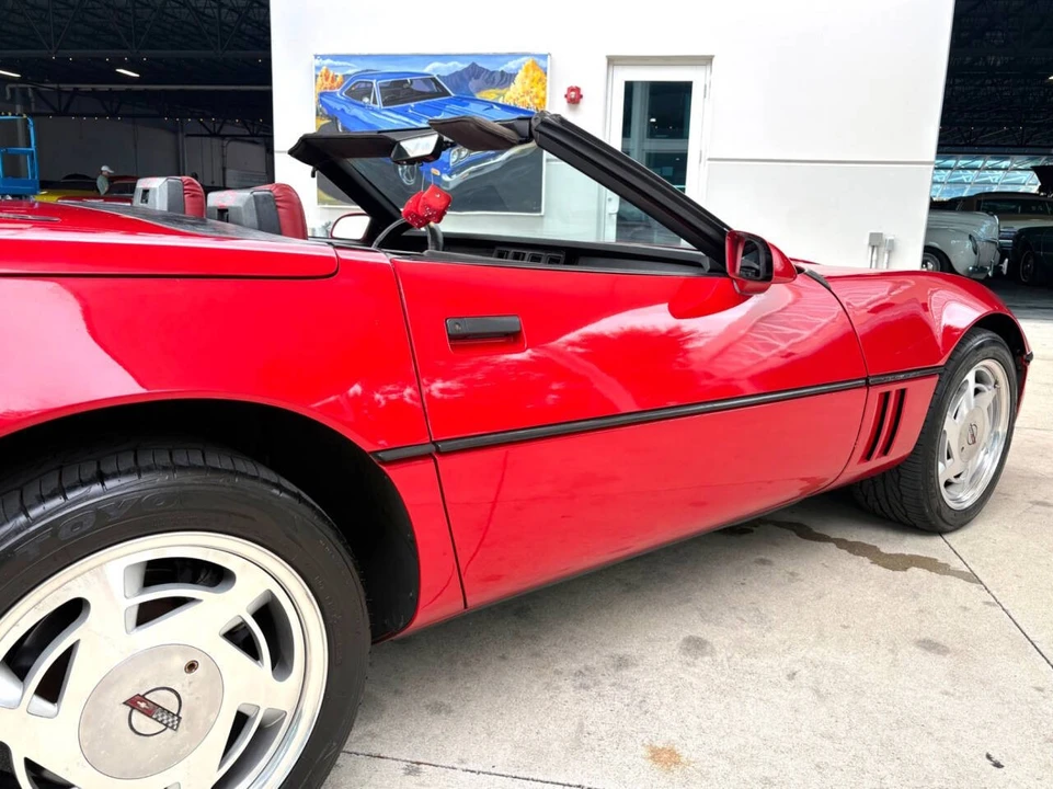1988 Chevrolet Corvette C4 - Image 18 of 31