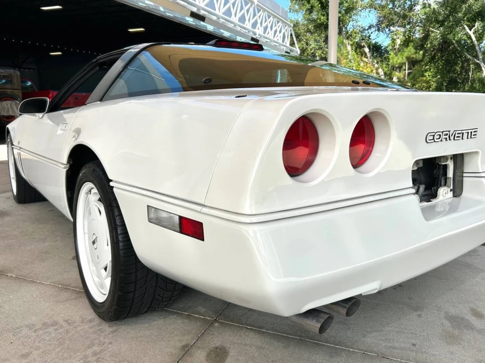 1988 Chevrolet Corvette C4 - Image 15 of 31