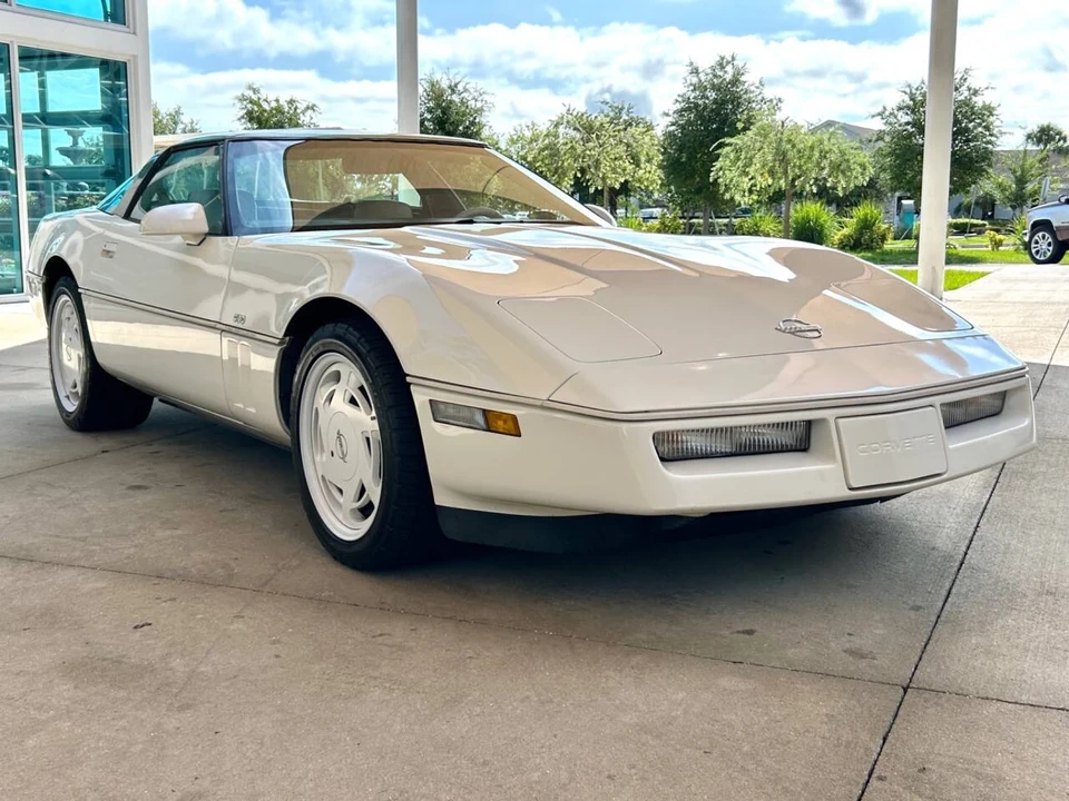1988 Chevrolet Corvette C4 - Image 4 of 12