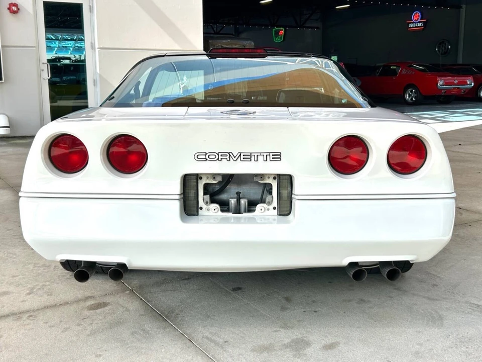 1988 Chevrolet Corvette C4 - Image 7 of 31
