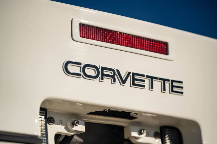 1988 Chevrolet Corvette C4 - Image 16 of 31