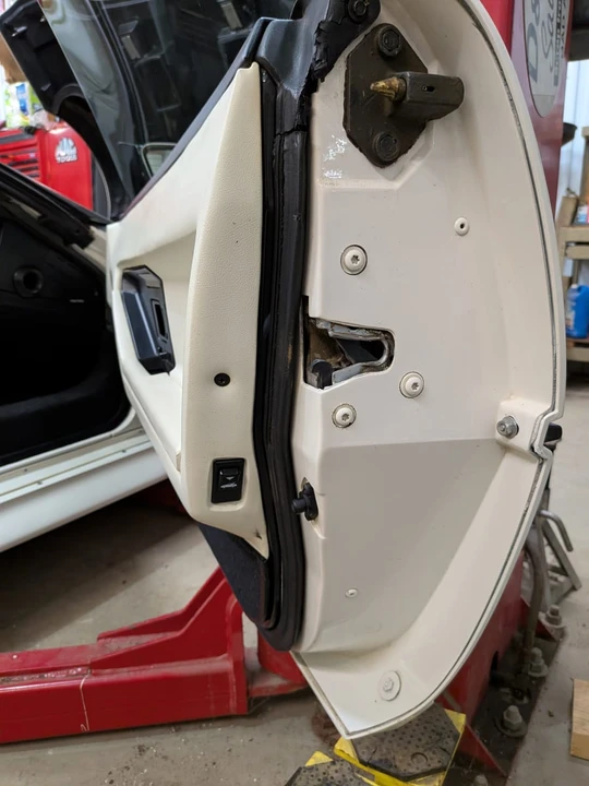1988 Chevrolet Corvette C4 - Image 27 of 31
