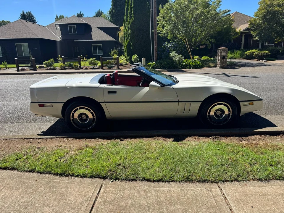 1988 Chevrolet Corvette C4 - Image 15 of 31